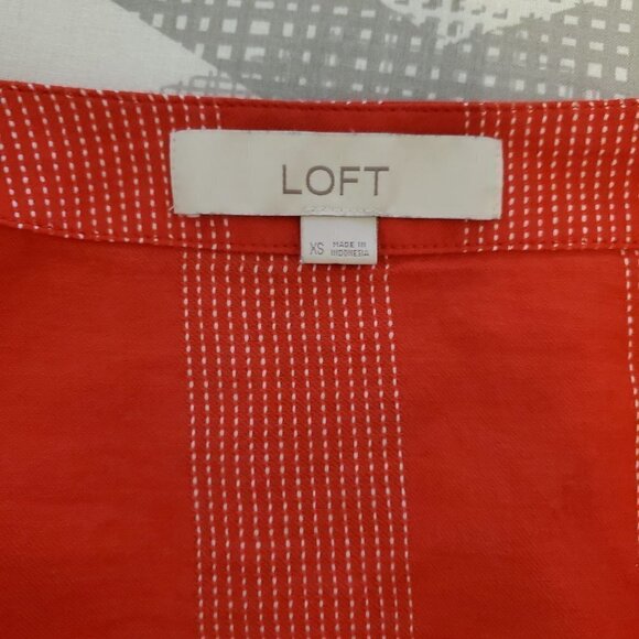 Loft XS True Wrap Striped Top‎ Red V-neck Short Sleeves - Picture 6 of 8